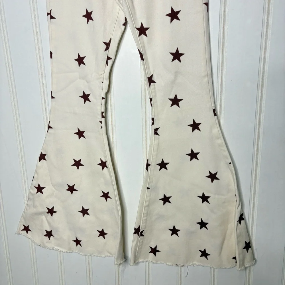 Cavender’s Cream & Red Star Print Flared Pants Sz Small NEW 77 - Picture 3 of 12